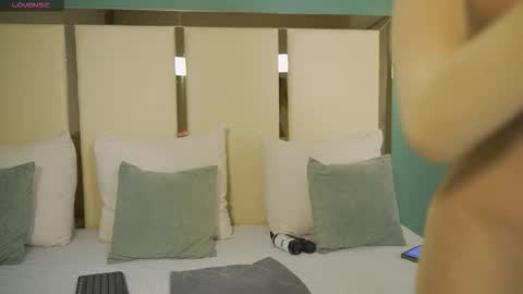 buy my videos follow me in my new instagram fernanda699  online show from 11/23/25, 04:01