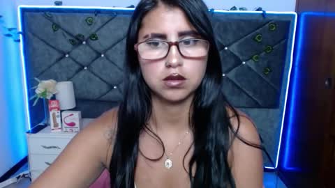 alisha_gamskar13 online show from 04/16/26, 09:39