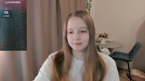 Snapshot of alisha_ley chatting on 04/20/26, 02:58 Alya online show from 04/20/26, 02:58