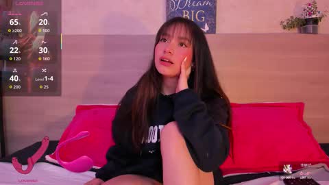 alisha_olsen_ online show from 10/06/25, 04:10