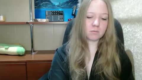 alisha_xi online show from 01/06/26, 01:04