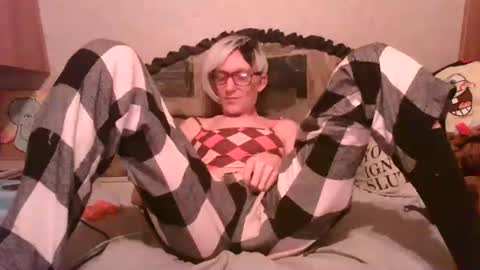 Alisha online show from 09/24/25, 08:28