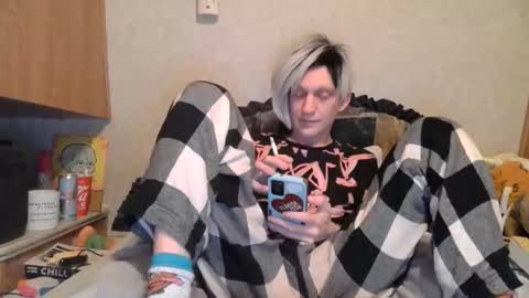 Alisha online show from 04/05/26, 12:24