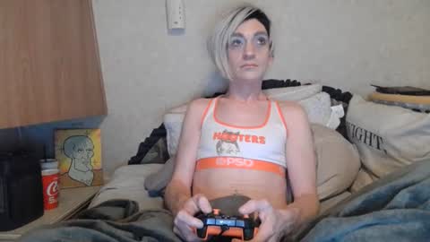 Snapshot of alishaluv chatting on 06/14/26, 03:58 Alisha online show from 06/14/26, 03:58