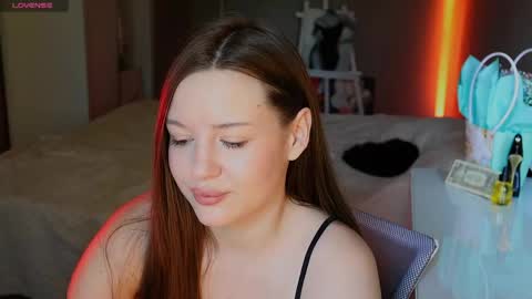 Snapshot of alisia_here chatting on 04/11/26, 11:47 Hey there Im a Hookah Girl online show from 04/11/26, 11:47