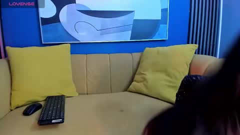 Alison Bonnet online show from 10/21/25, 09:26