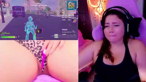 Snapshot of alison_gamer chatting on 06/25/26, 06:12 Alison online show from 06/25/26, 06:12