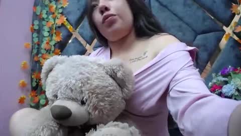 Alison Meiker online show from 12/23/25, 01:25