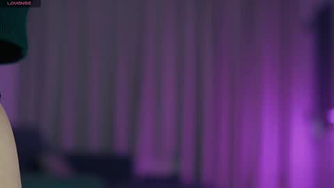 Alison  online show from 10/09/25, 09:29