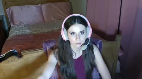 Snapshot of alisonfieldsxo chatting on 02/15/26, 12:07 Alison Fields online show from 02/15/26, 12:07