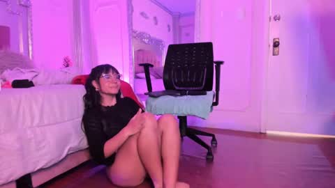 Alison Fishert online show from 01/24/25, 06:04