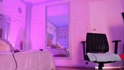 Alison Fishert online show from 02/04/25, 03:04