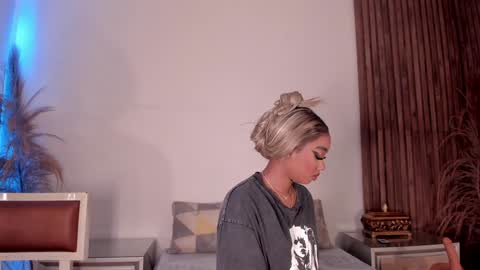 Alison Moon  online show from 01/18/25, 10:17