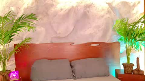 Snapshot of alisoon_moon chatting on 07/17/26, 12:28 Alison Moon online show from 07/17/26, 12:28