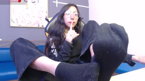 aliss_angel_ online show from 04/08/26, 07:58