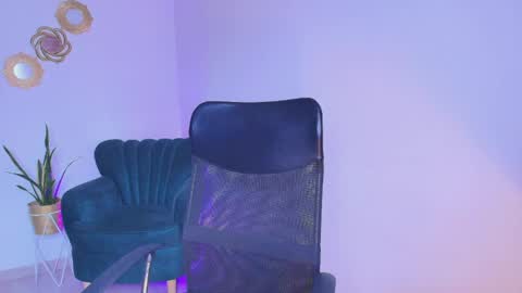 Snapshot of aliss_es chatting on 05/15/26, 05:42 ALISS online show from 05/15/26, 05:42