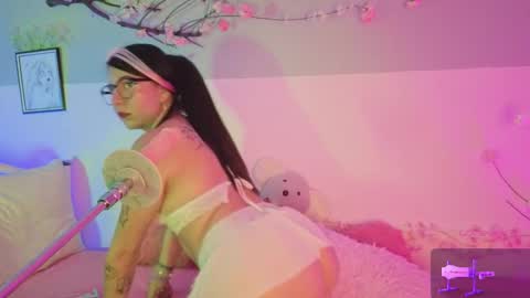 Mia online show from 03/20/26, 09:08