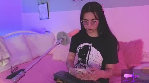 Mia online show from 03/22/26, 08:23