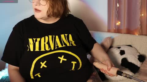 Snapshot of alissa_styles chatting on 12/13/24, 12:50 Alissa online show from 12/13/24, 12:50