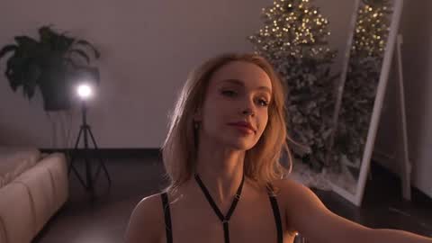 Alissa online show from 12/21/25, 08:10