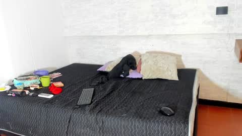 alissadoll_ online show from 12/22/24, 06:49