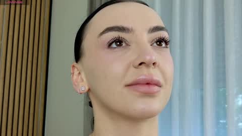 Alissa online show from 05/18/26, 04:07