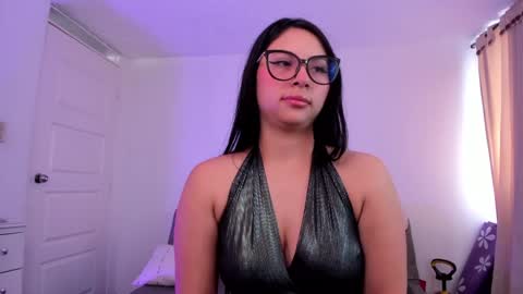 Snapshot of alissia_viera chatting on 02/01/25, 04:22 iraide online show from 02/01/25, 04:22