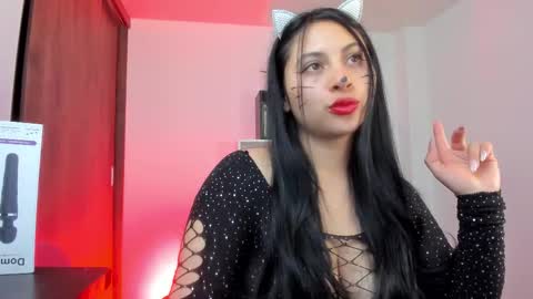 Snapshot of alissia_viera chatting on 10/31/25, 06:09 iraide online show from 10/31/25, 06:09