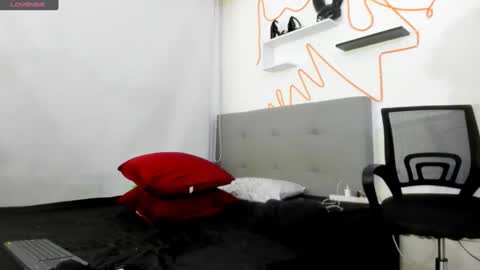 alisson0002 online show from 02/20/25, 12:04