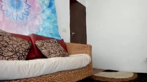 Alisson369  online show from 09/21/25, 04:41