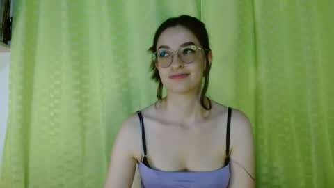 Snapshot of alisson_071989 chatting on 07/14/26, 02:05 Ali online show from 07/14/26, 02:05