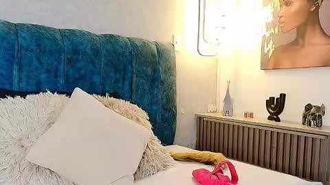 alisson_fox69 online show from 11/04/25, 12:10