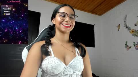 Snapshot of alisson_hoffman05 chatting on 02/13/25, 01:40 Alisson hoffman05 online show from 02/13/25, 01:40
