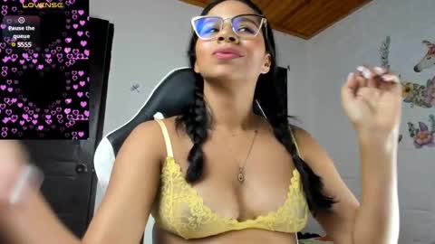 Snapshot of alisson_hoffman05 chatting on 02/23/25, 04:24 Alisson hoffman05 online show from 02/23/25, 04:24