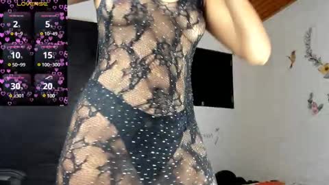 Snapshot of alisson_hoffman05 chatting on 03/04/25, 11:51 Alisson hoffman05 online show from 03/04/25, 11:51