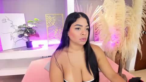 Snapshot of alissongreyns chatting on 04/30/26, 12:11 Alisson Greeey online show from 04/30/26, 12:11