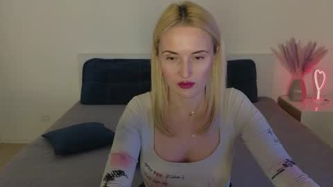 alisssarose online show from 01/07/25, 10:41