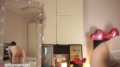 A L I T A online show from 04/05/26, 04:48