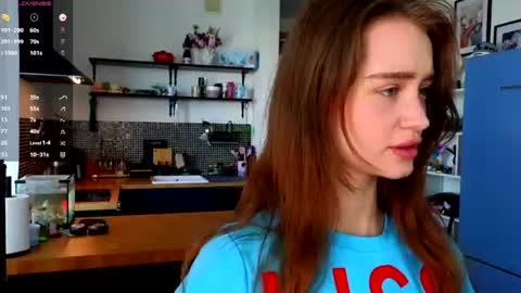 Snapshot of aliviawithlove chatting on 06/13/26, 08:34 Alivia online show from 06/13/26, 08:34