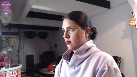 Alix online show from 09/17/25, 01:18