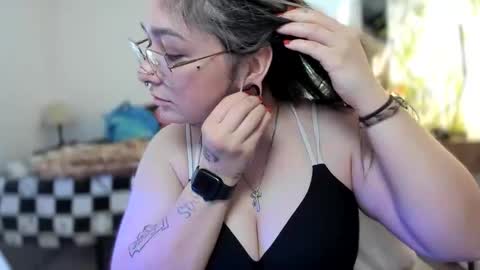 alix_valentine online show from 11/04/25, 04:17