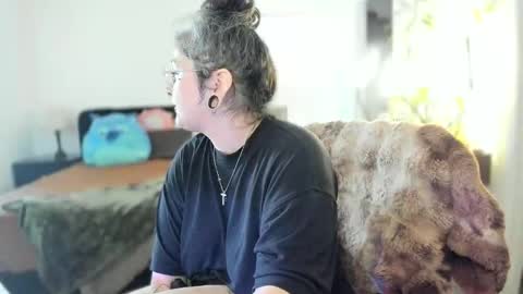 alix_valentine online show from 11/18/25, 04:55