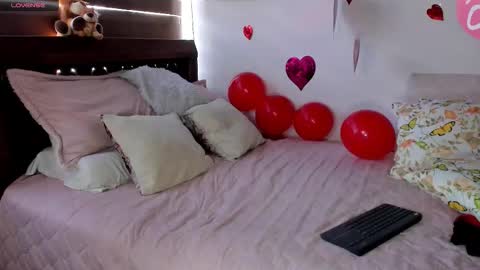 Andrea..... online show from 09/21/25, 03:02