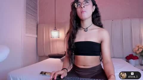 alizza_ online show from 02/11/26, 11:37