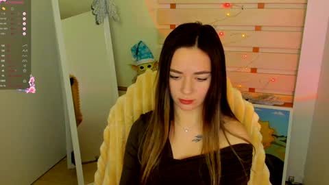 Snapshot of allana_dream chatting on 12/24/24, 11:28 Allana online show from 12/24/24, 11:28