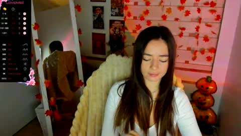 Snapshot of allana_dream chatting on 10/19/25, 06:36 Allana online show from 10/19/25, 06:36