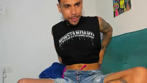 Snapshot of allanbarreto chatting on 01/15/26, 05:16 Allan online show from 01/15/26, 05:16