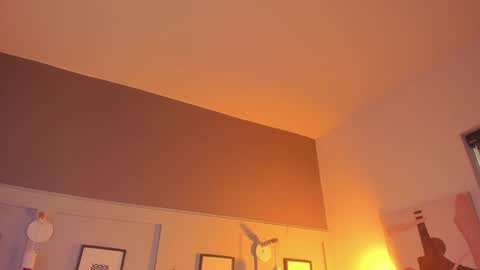 Laura online show from 01/16/25, 06:27