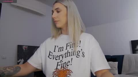 A day u didnt smile is a lost day online show from 02/24/25, 09:53