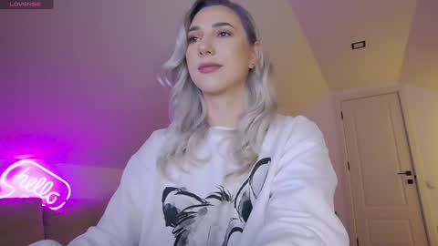 A day u didnt smile is a lost day online show from 02/11/26, 09:58